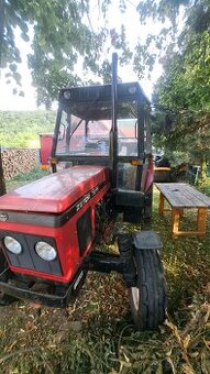 Predam traktor Zetor 7211