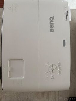 Projektor BenQ HT3550 True 4K - 1