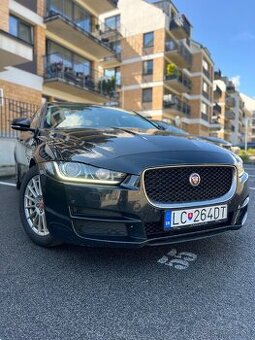 Jaguar XE 2.0D Prestige