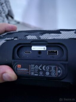JBL Charge 4