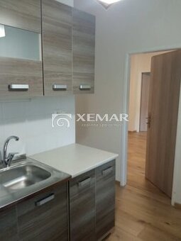 Prenájom 3 izbový byt – Trieda SNP, Banská Bystrica - 1