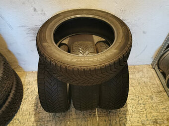 205/55 R16 - zimné pneu Michelin (4 ks) - DOT 22 - 6+ mm