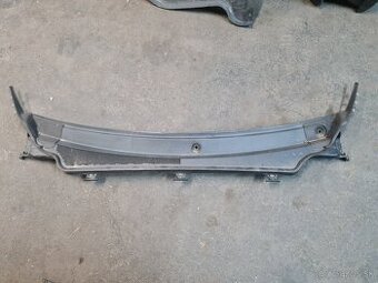 Plast pod čelné sklo Jeep Grand Cherokee WK2 2017 Summit