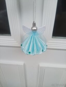 Vianočný anjelik s tylom