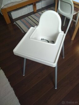 Jedálenská stolička