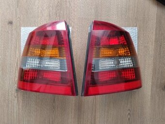 Opel Astra 2 zadné svetlá