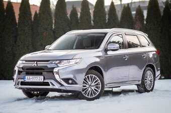 Mitsubishi Outlander 2.4 PHEV 165kW 2021 Možný odpočet DPH