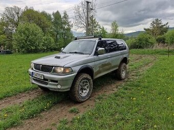 Mitsubishi pajero sport