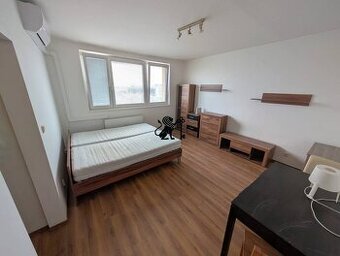 1-izb. byt na vrchnom podlaží s pekným výhlľadom, Jungmannov