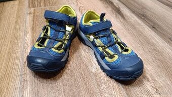 Letne turisticke sandalky z Decathlonu vel.33
