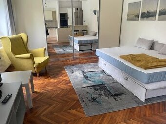 Ponúkame na prenájom pekný, zariadený zrekonštruovaný 1 izbo