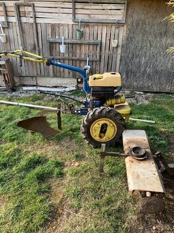 PREDÁM - malotraktor Agzat
