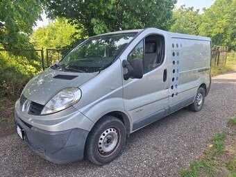 RENAULT TRAFIC 2.0 DCI ROK 2010 ŤAŽNÉ KLÍMA