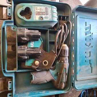 Makita aku df330dw vrtacka