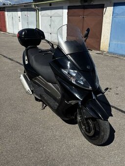 Skuter 125 cm3