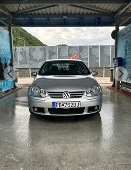Volkswagen Golf V 1.6 FSI