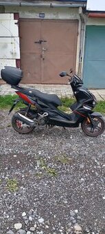 Adamoto Mustang 125 cm³