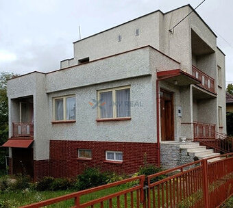 Predaj priestranného rodinného domu - 340 m² v lukratívnej l