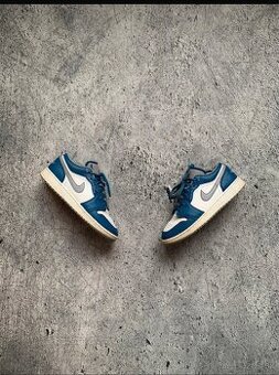 Jordan 1 Low Blue