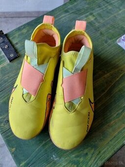 Halovky Nike veľkosť 38