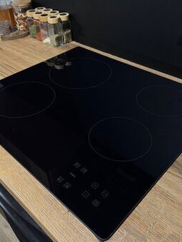 Sklokeramická varná doska Whirlpool