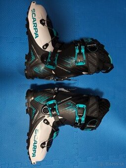 Scarpa Maestrale RS 28.5 Mondo