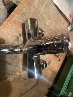 Nástenná vodovodná batéria Titania