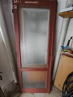 Predam sklo na dvere