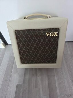 Celolampove Combo Vox AC4TV