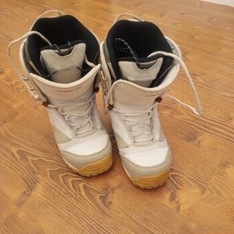 Snowboardové topánky