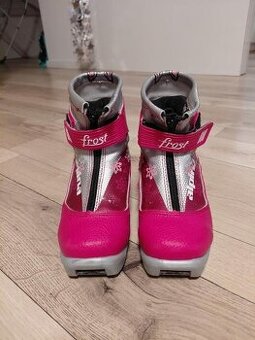 Topánky na bežky NNN v.32 (20cm)