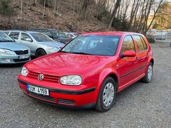 Volkswagen Golf IV 1.6 74 kW klimatizace STK 3/2028 240tkm