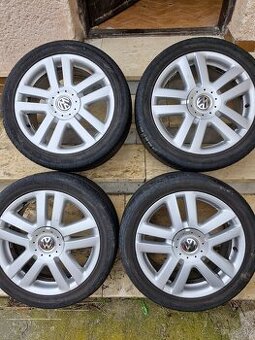 VW Hlinikove disky 7jx17+letne pneu