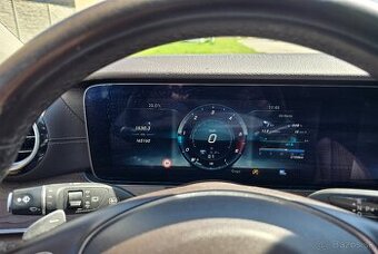 Mercedes  E220d