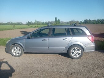 Opel Astra H caravan 1,6 85kw