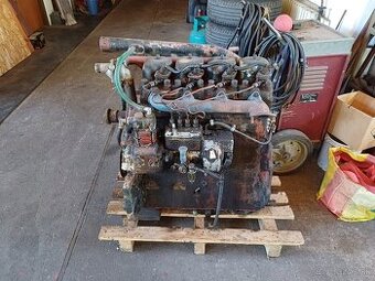 Predam kompletny motor zetor 67.Nálezový stav,nieje vylágrov