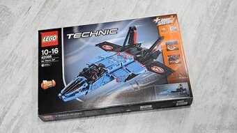 Predám LEGO TECHNIC 42066 Air Race Jet
