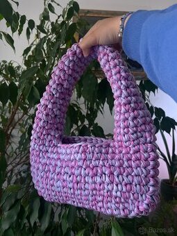 Háčkovaná fialovo/ruzova crochet shoulder bag