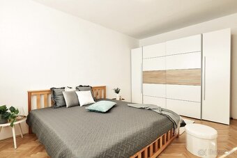 Priestranný 3-izbový byt na prenájom ,Trnava, Andreja Kubinu