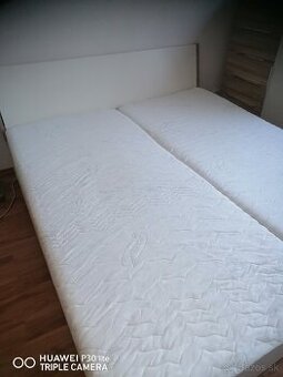 Manželská posteľ