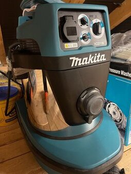 Makita VC 2211 M
