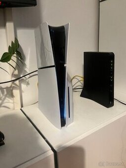 PREDÁM PLAYSTATION 5 s mechanikou