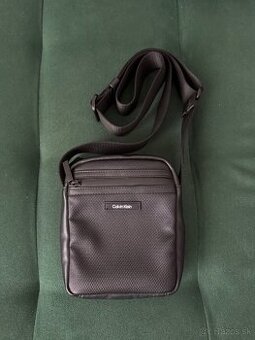 Calvin Klein crossbody taška