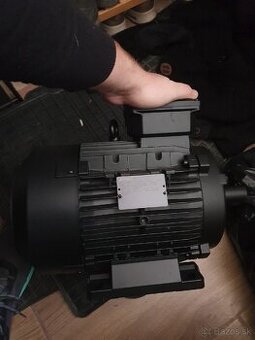 Elektromotor