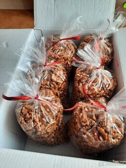 Vlašské orechy 12eu/kg