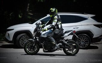 Yamaha FZ1