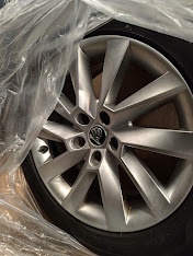 Zimná sada Škoda Superb 17" Helios disky s pneu Sava Eskimo