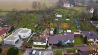 RODINNÝ DOM, POZEMOK 1268m2, SENICA - KUNOV