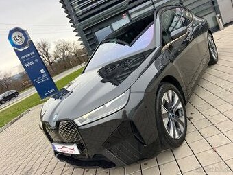 BMW iX 40 M-PACKET X-drive 240kw SWAROVSKI