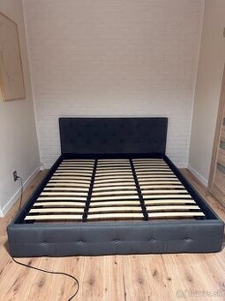 Manželská posteľ 180x200